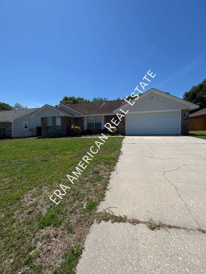 House for rent at 2820 Tamiami Trail, Crestview, FL 32539