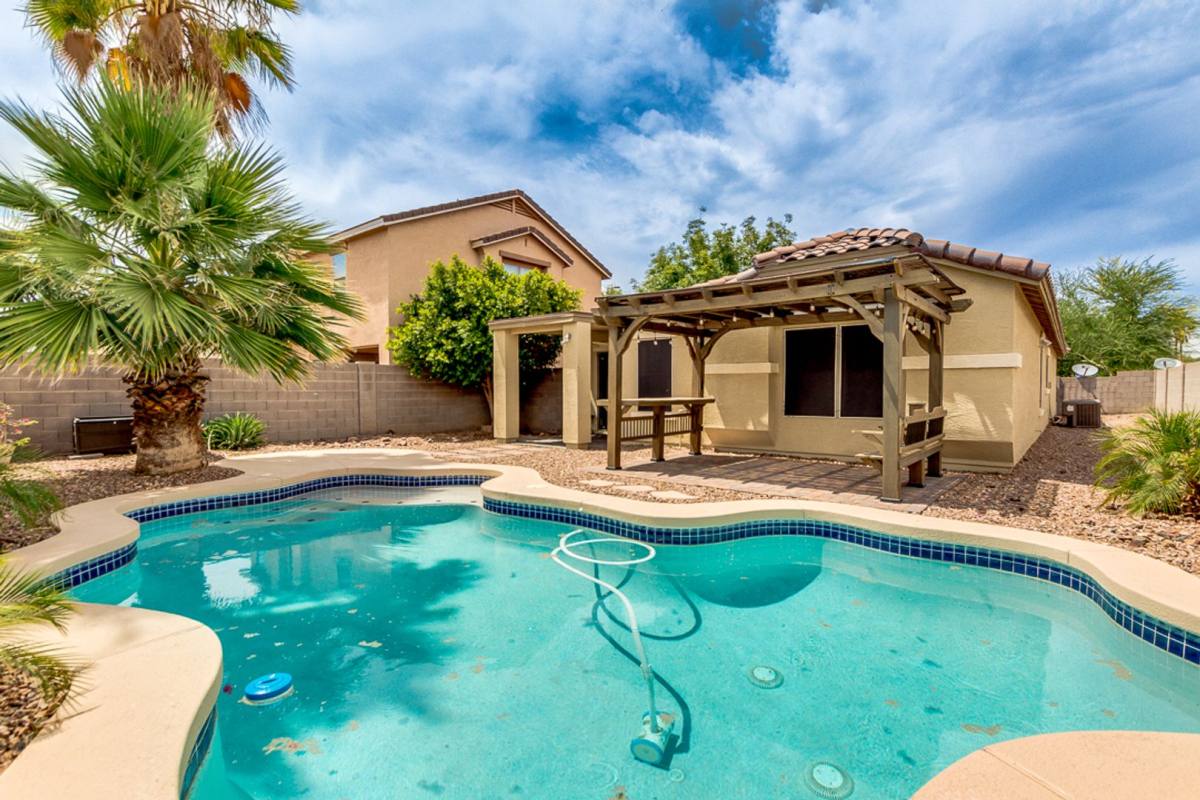 House for rent at 1283 E Clifton Ave, Gilbert, AZ 85295