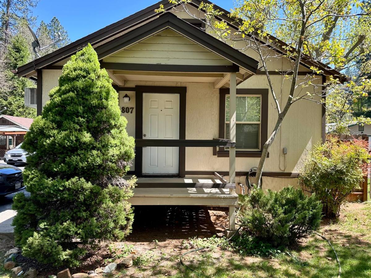 Apartment for rent at 821 Zion St, Nevada City, CA 95959