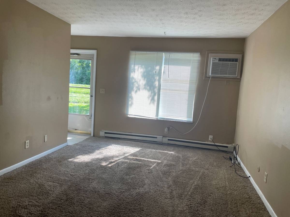 Apartment for rent at 607 S Linden Ave, Miamisburg, OH 45342