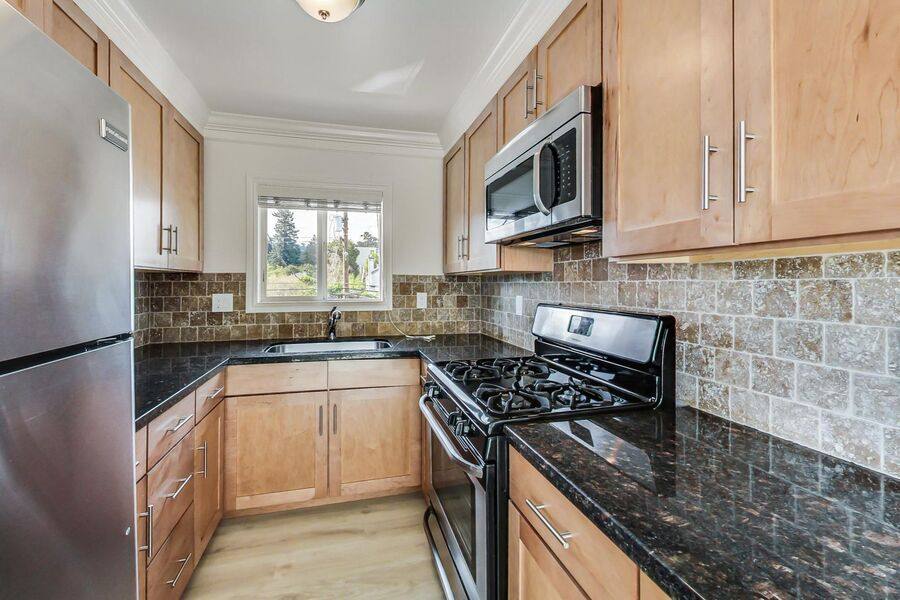Apartment for rent at 1549 San Carlos Ave #31, San Carlos, CA 94070