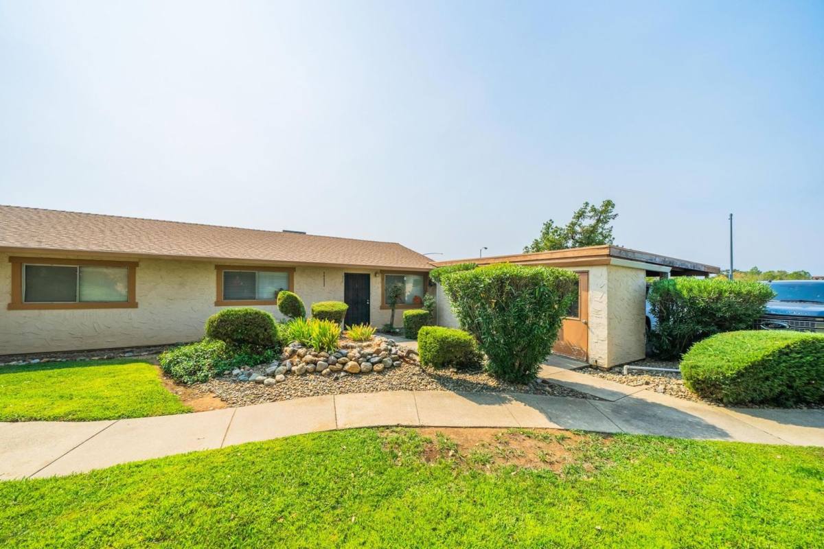 Apartment for rent at 5576 Mountain View Dr 1-4, Redding, CA 96003
