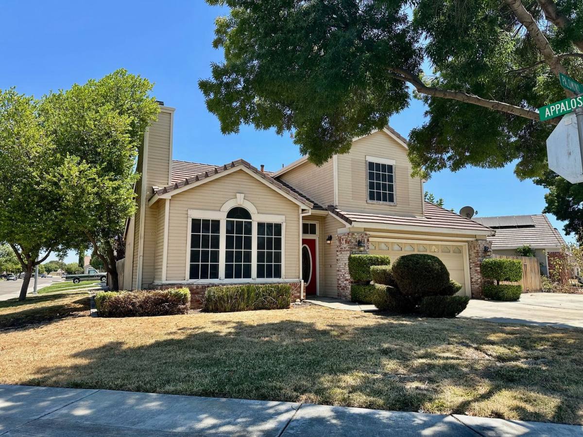 House for rent at 1279 Palomino Dr, Tracy, CA 95376