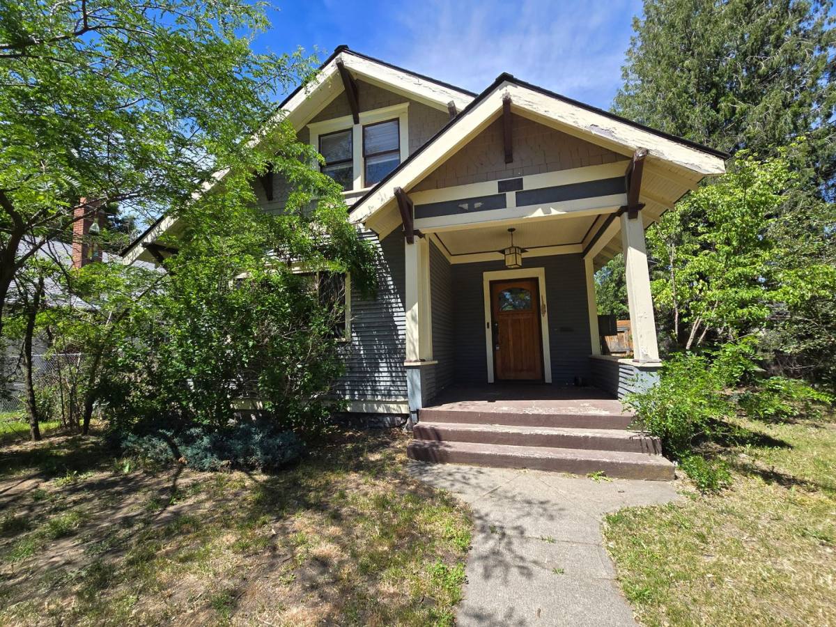 House for rent at 620 W Providence Ave, Spokane, WA 99205