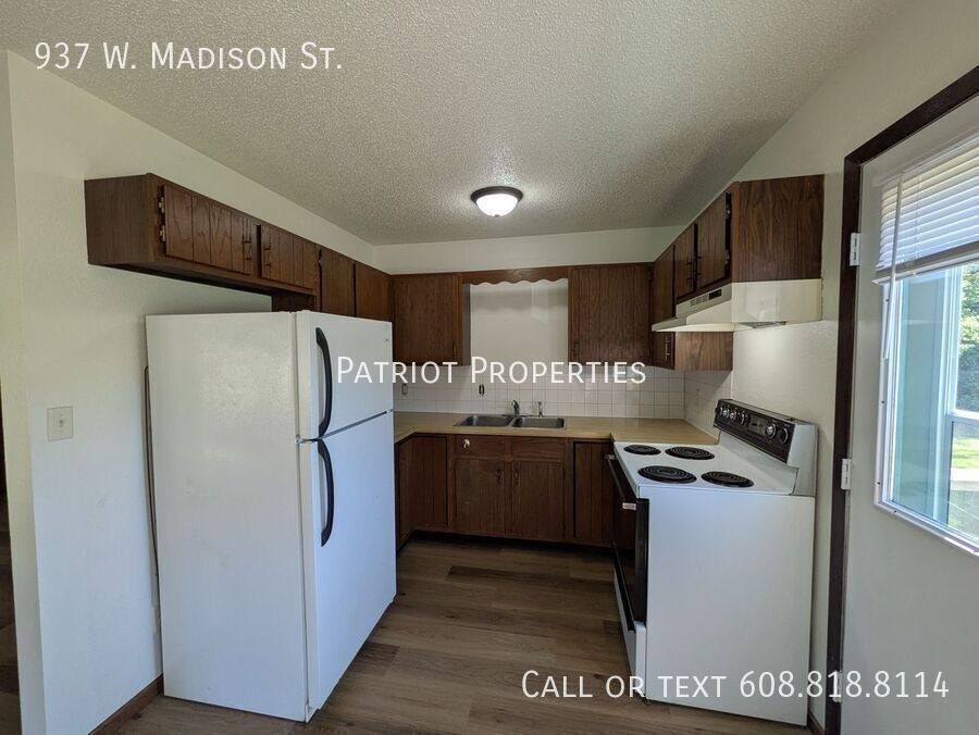 Apartment for rent at 937 W Madison St, Platteville, WI 53818