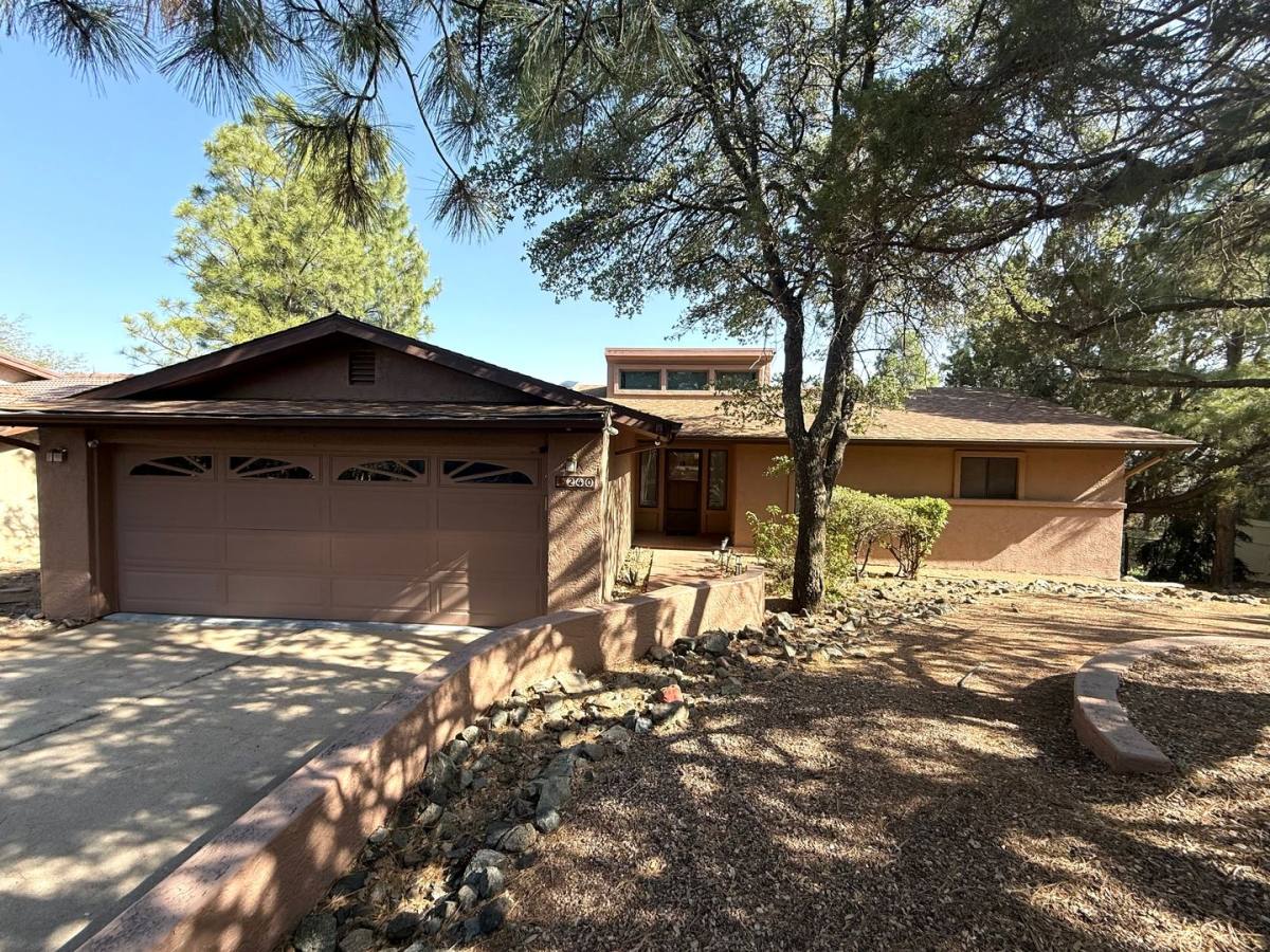 House for rent at 240 Crestwood E, Prescott, AZ 86303