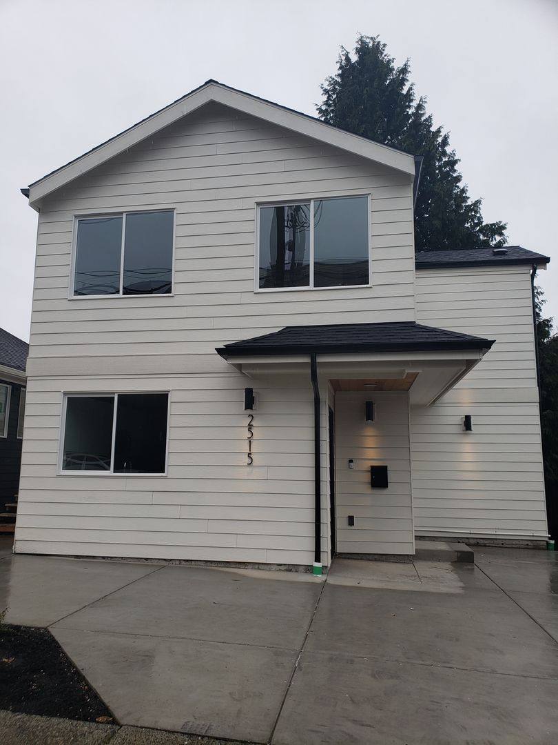 House for rent at 2515 NE 54th St, Seattle, WA 98105