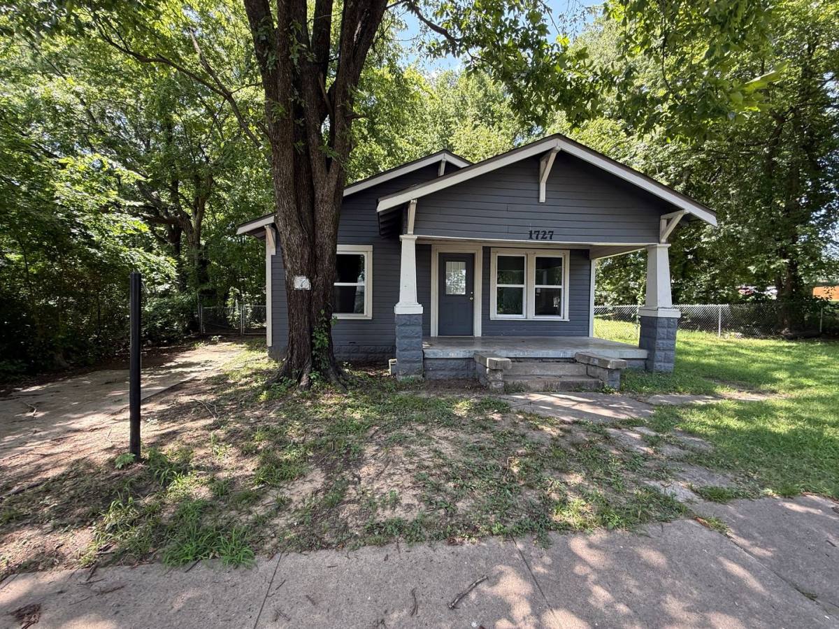 House for rent at 1727 N 9th St, Fort Smith, AR 72904