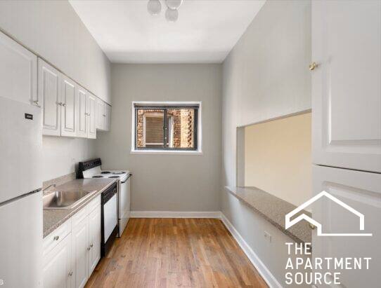 Apartment for rent at 1425 N Dearborn St #D1, Chicago, IL 60610