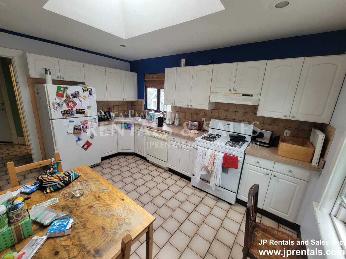 Apartment for rent at 19 Estrella St #3, Jamaica Plain, MA 02130