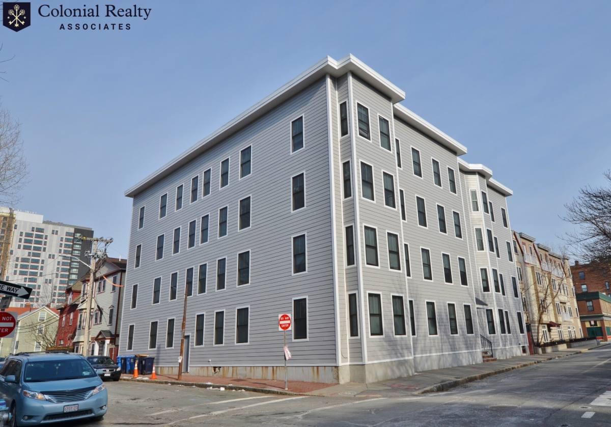 35 Brookline St #14, Cambridge, MA 02139