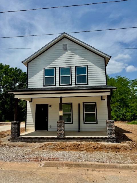 Apartment for rent at 516 Crutcher St, Springdale, AR 72764