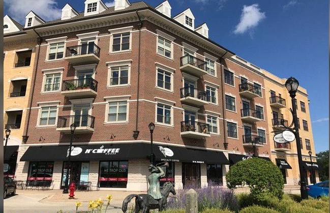Apartment for rent at 24 W Station St, Palatine, IL 60067
