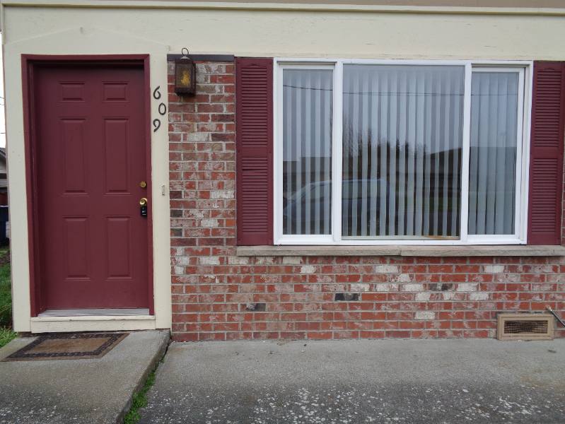Apartment for rent at 609 E 1st St, Arlington, WA 98223