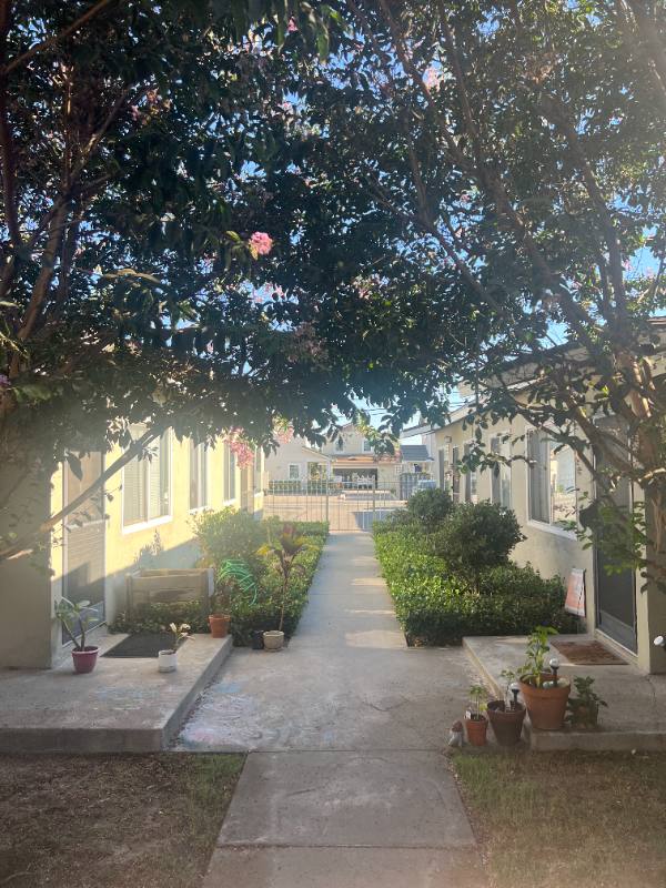 Apartment for rent at 358, 362, 366, 370 W Truslow Ave #370-1, Fullerton, CA 92832
