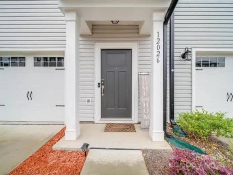 Townhouse for rent at 12026 Chesapeake Mallard Dr, Charlotte, NC 28262