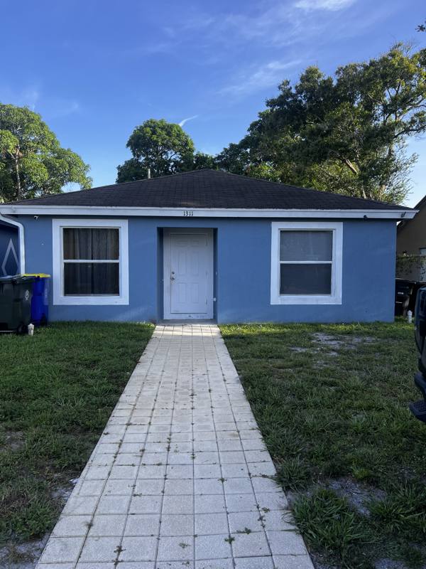 Apartment for rent at 1311 Emerald Terrace #B, Fort Pierce, FL 34950