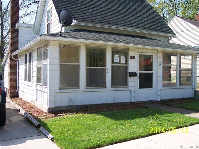 House for rent at 323 Horton St, Lapeer, MI 48446
