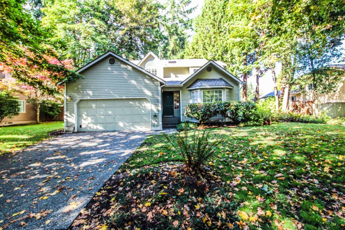 House for rent at 11933 109th Ave NE, Kirkland, WA 98034