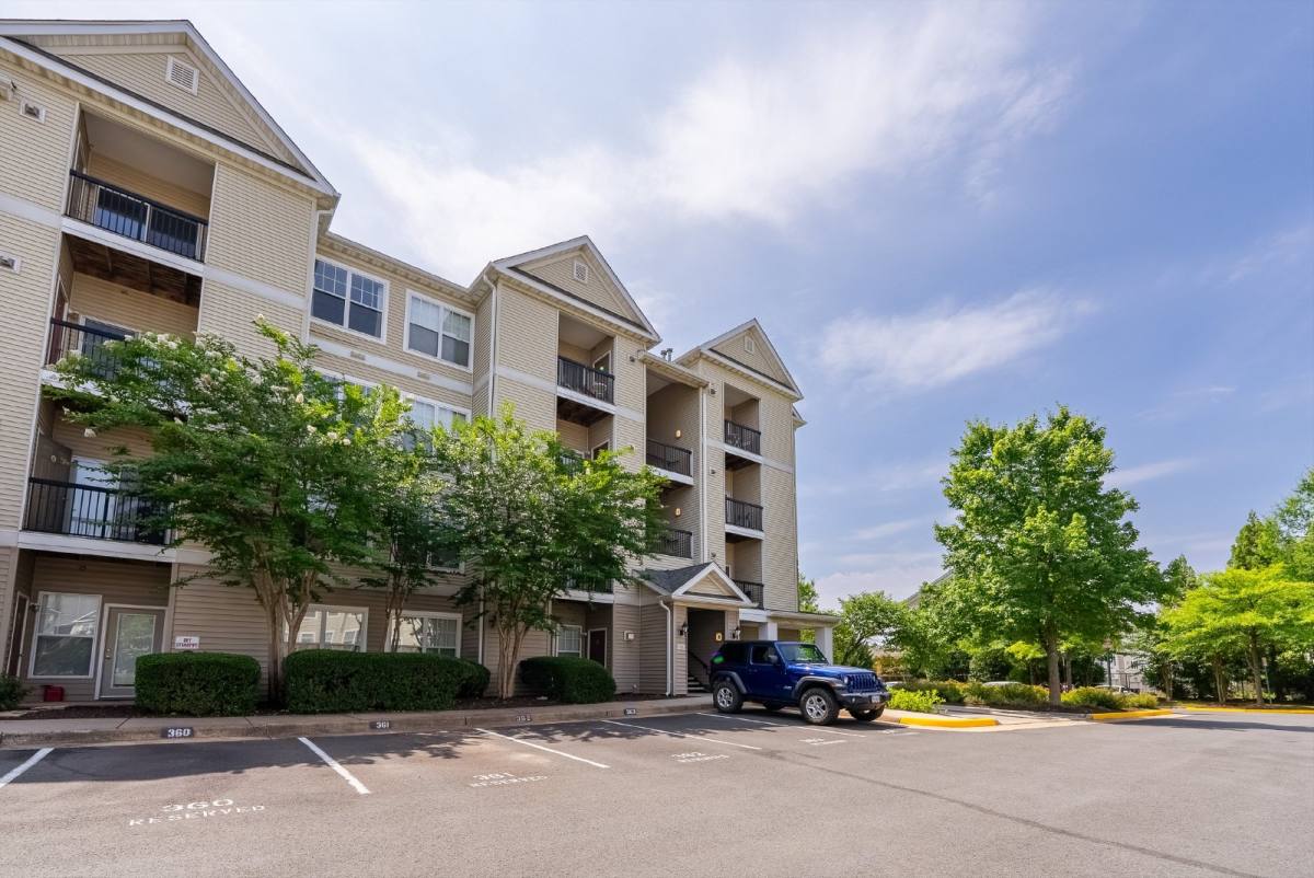 Condo for rent at 5123 Travis Edward Way #H, Centreville, VA 20120