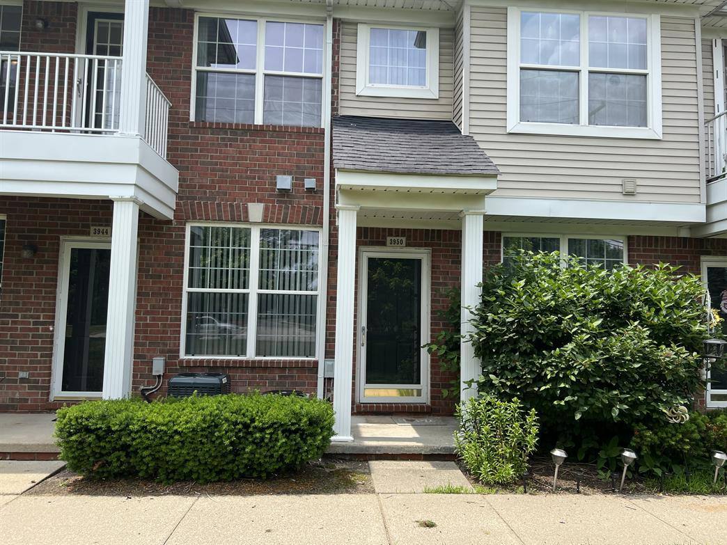 Apartment for rent at 3950 Cherry Creek Lane #13, Sterling Heights, MI 48314