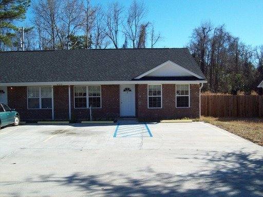 Apartment for rent at 984 Live Oak Dr #A, Hinesville, GA 31313