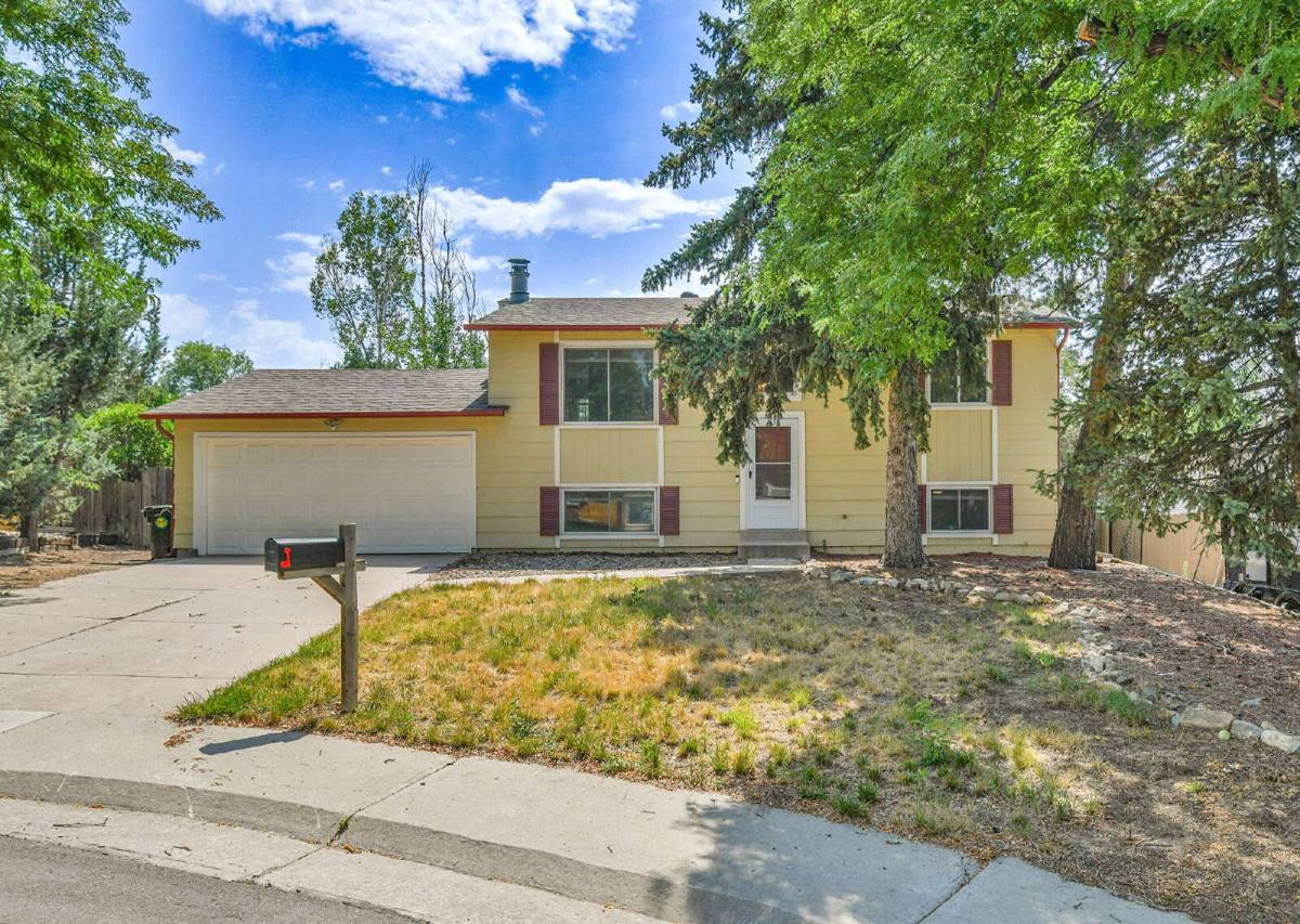 House for rent at 15914 E Columbia Place, Aurora, CO 80013