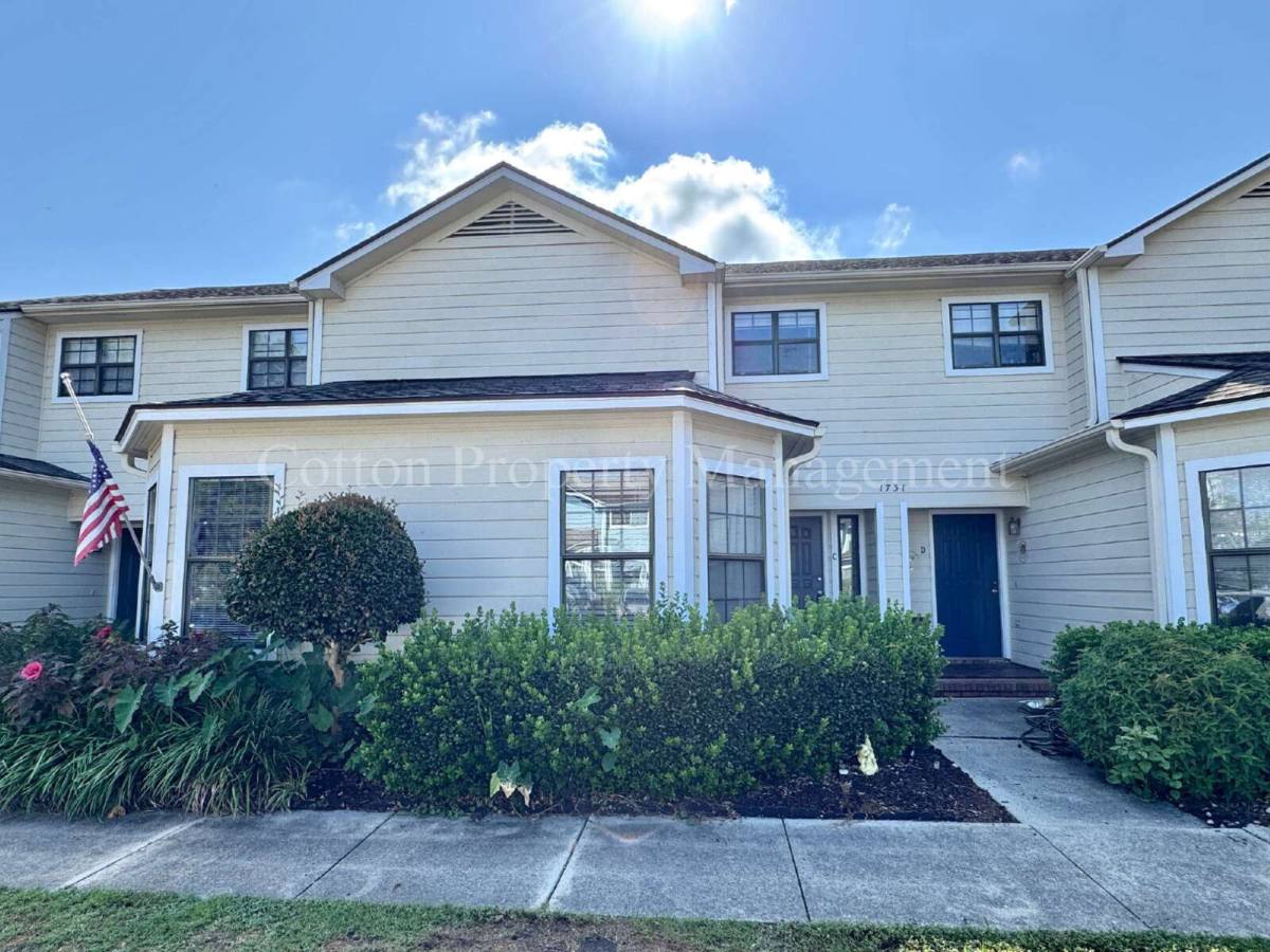 Townhouse for rent at 1731 S 41st St #C, Wilmington, NC 28403