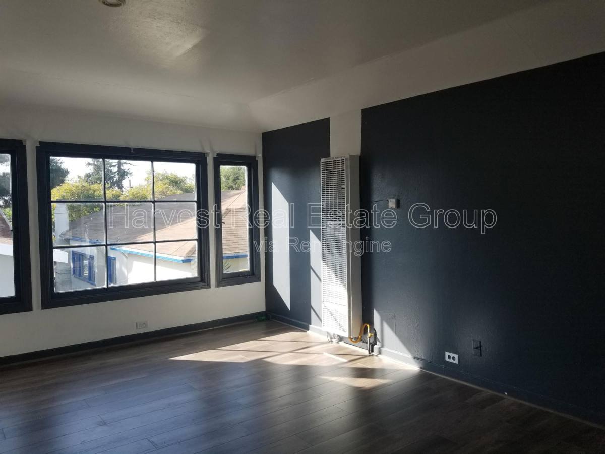 Townhouse for rent at 2331 Sacramento St, Berkeley, CA 94702