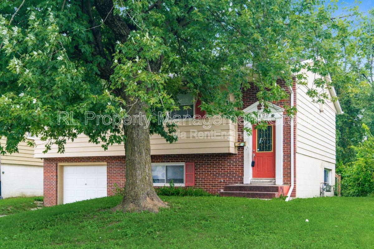 Apartment for rent at 1495 Yates Dr, Columbus, OH 43207