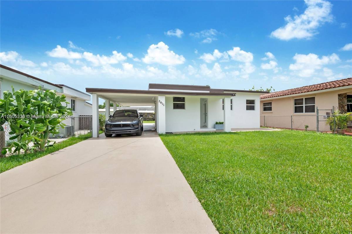 House for rent at 2811 SW 65th Ave, Miami, FL 33155
