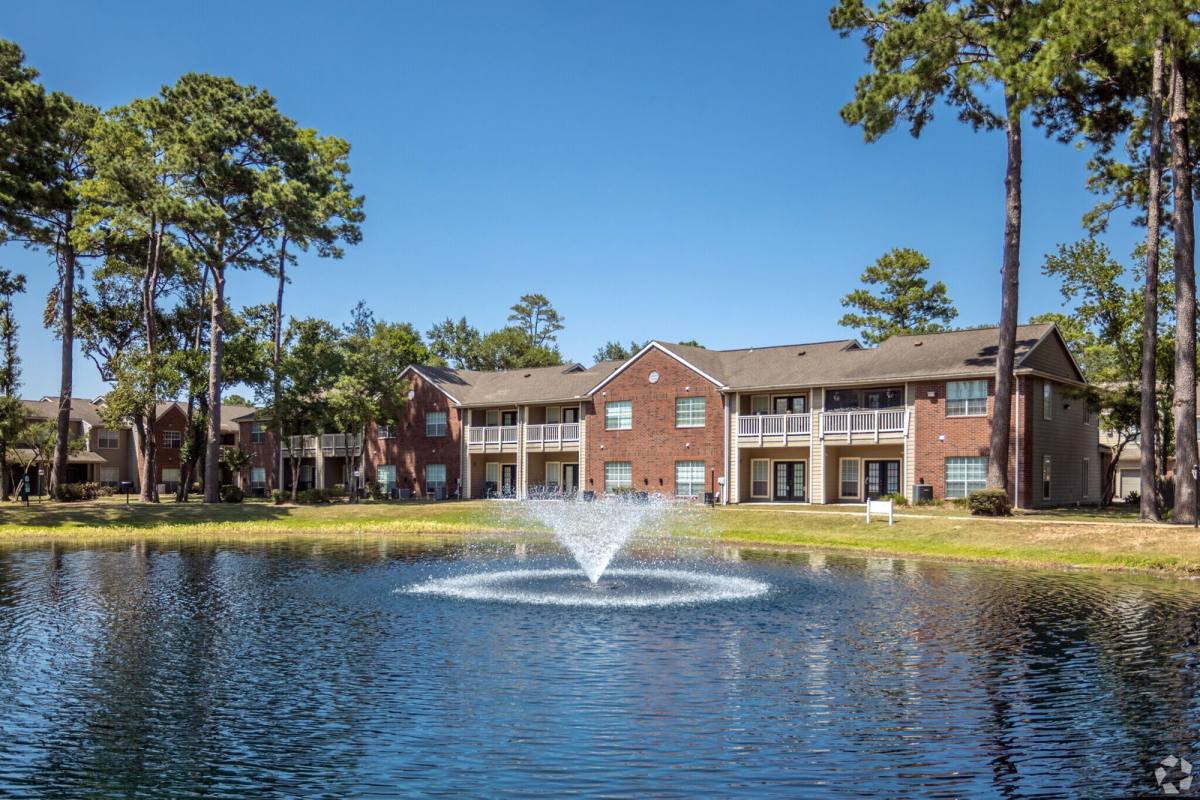 Apartment for rent at 1699 Romano Park Lane #331, Houston, TX 77090