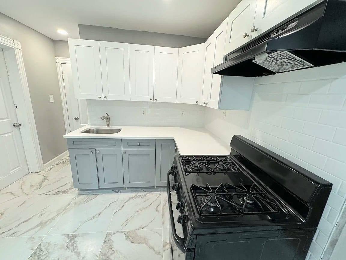 Apartment for rent at 719 S 15th St #1, Newark, NJ 07103