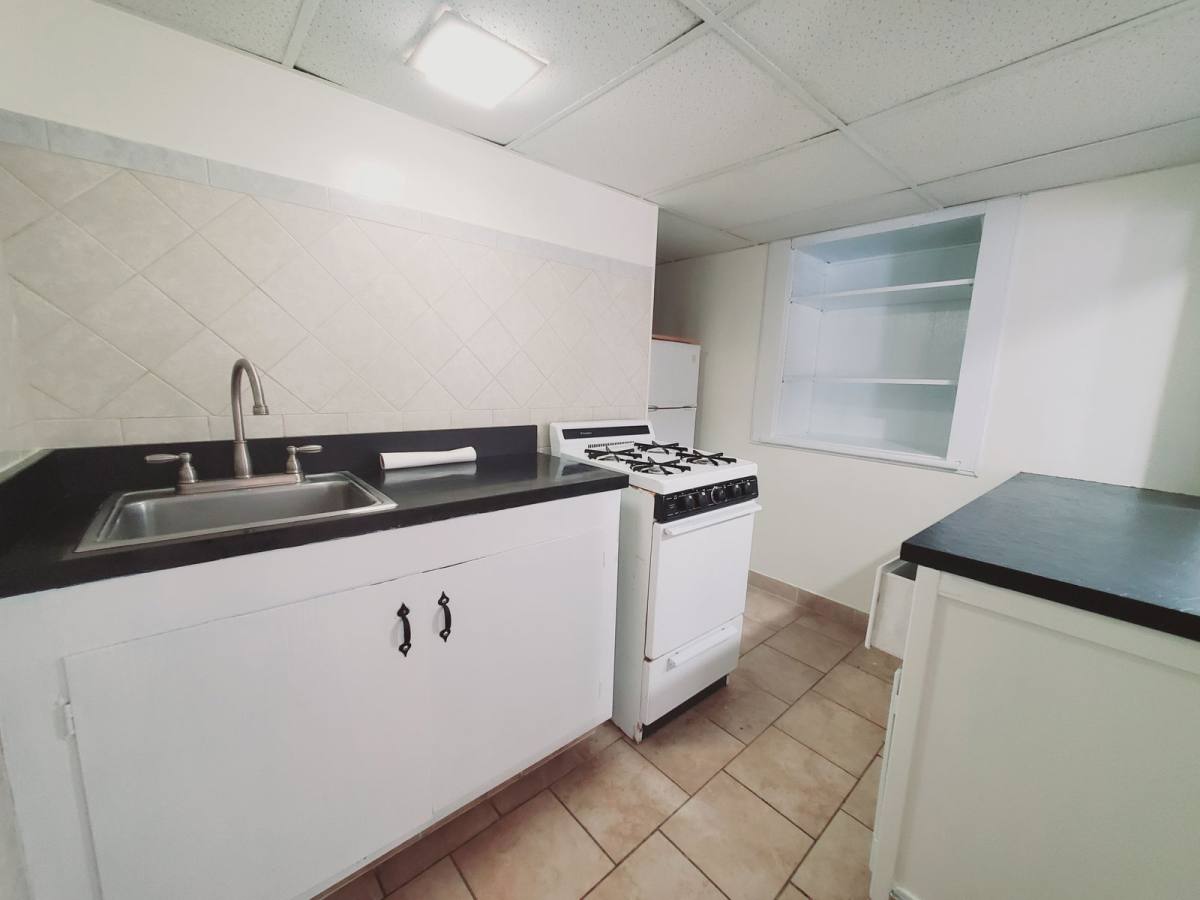 House for rent at 118 Henry St #2, Greenwich, CT 06830