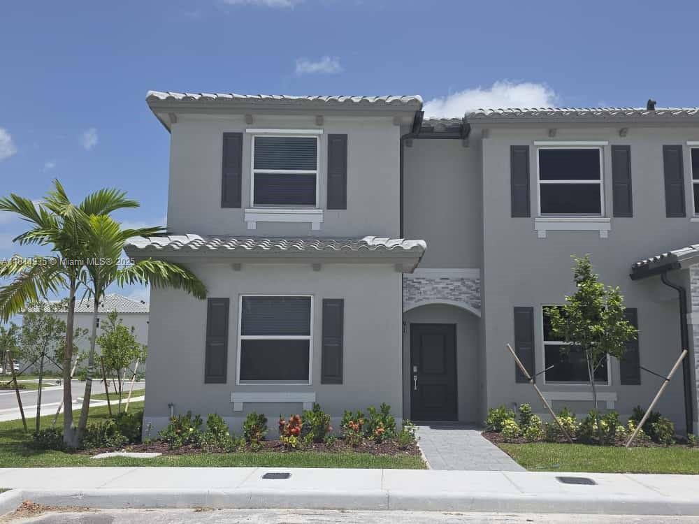 Townhouse for rent at 91 SE 11th Ave, Homestead, FL 33035