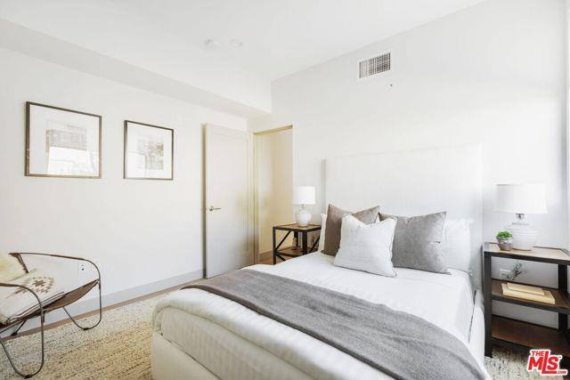 2223 Clifford St #102, Los Angeles, CA 90026