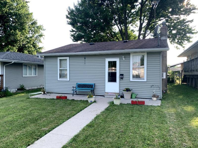 House for rent at 1014 1st Ave, Muscatine, IA 52761