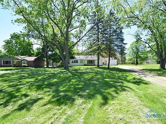 House for rent at 8215 Erie St, Sylvania, OH 43560