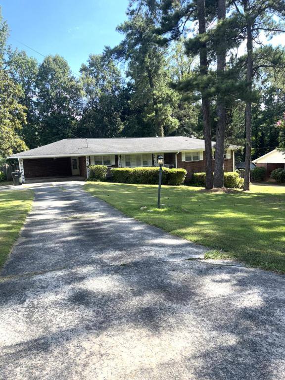House for rent at 1255 Angelia Dr SW, Mableton, GA 30126