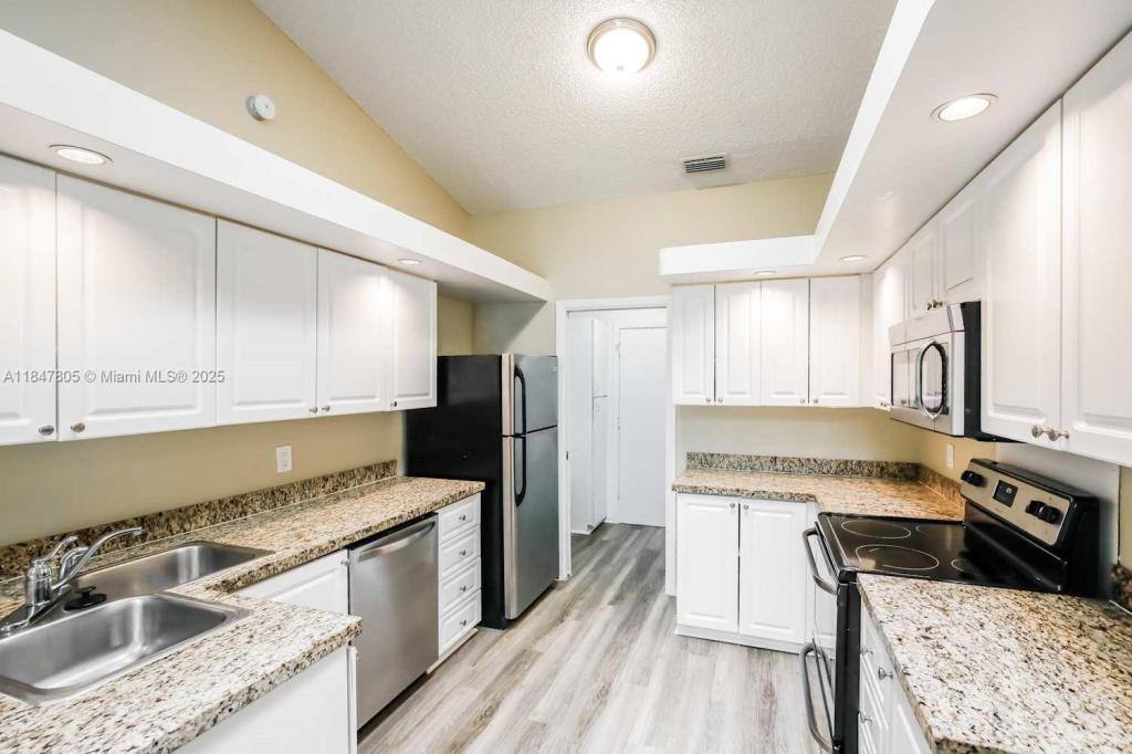House for rent at 8548 Eagle Run Dr, Boca Raton, FL 33434