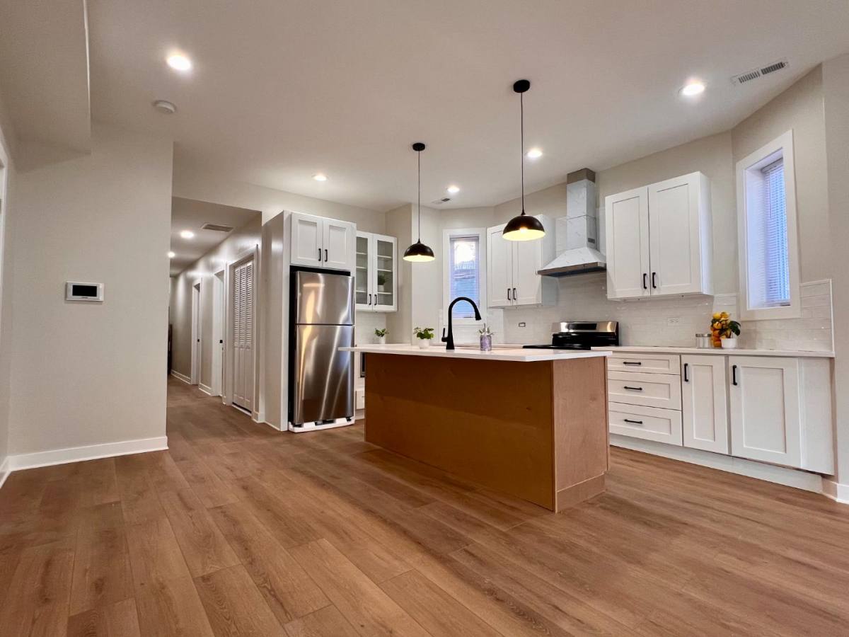 Apartment for rent at 3236 W Cortez St #G, Chicago, IL 60651