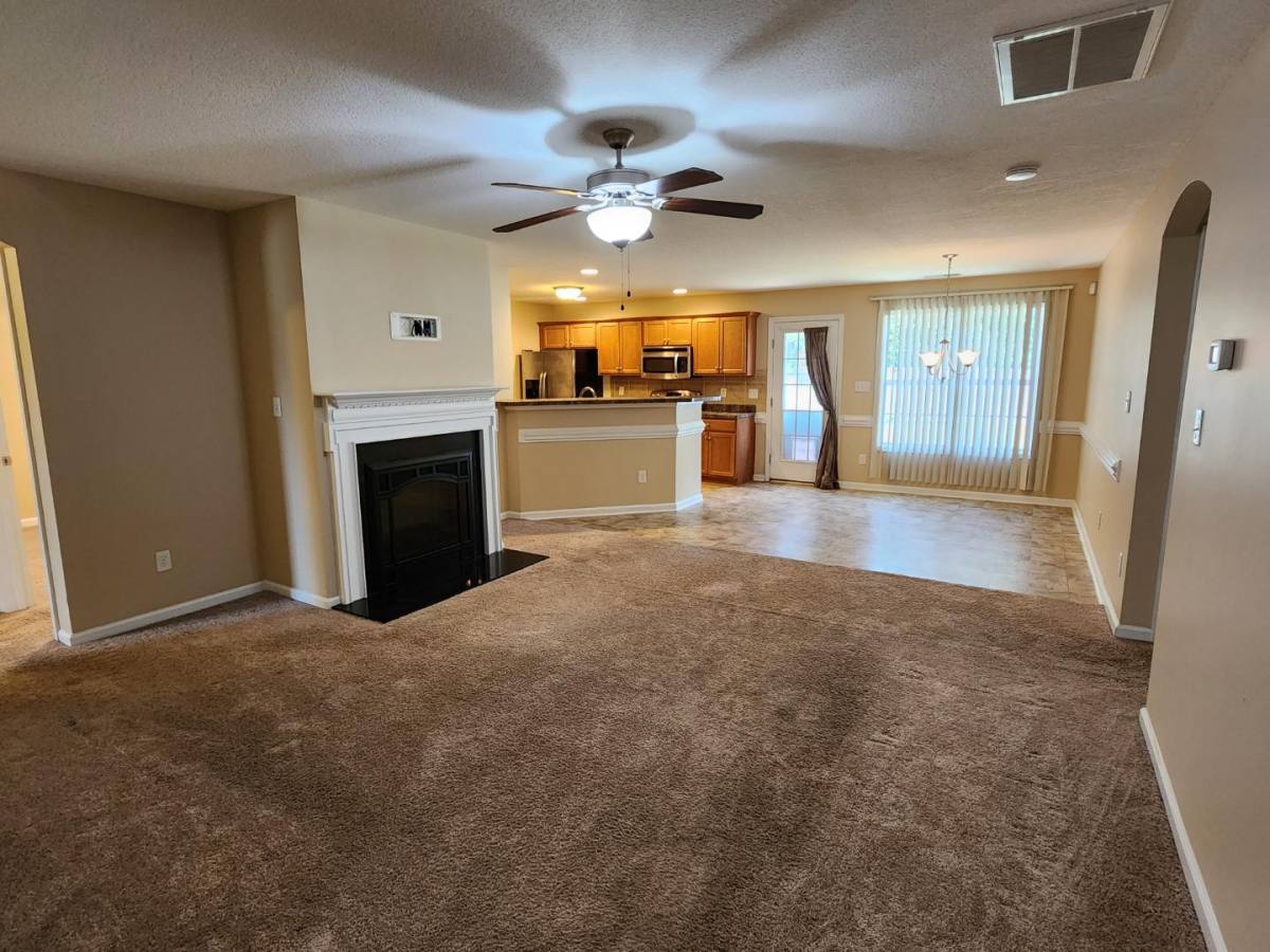 House for rent at 931 Screech Owl Dr, Hope Mills, NC 28348