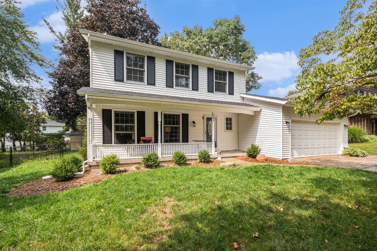 House for rent at 1269 Banbury Ave NE, Grand Rapids, MI 49505