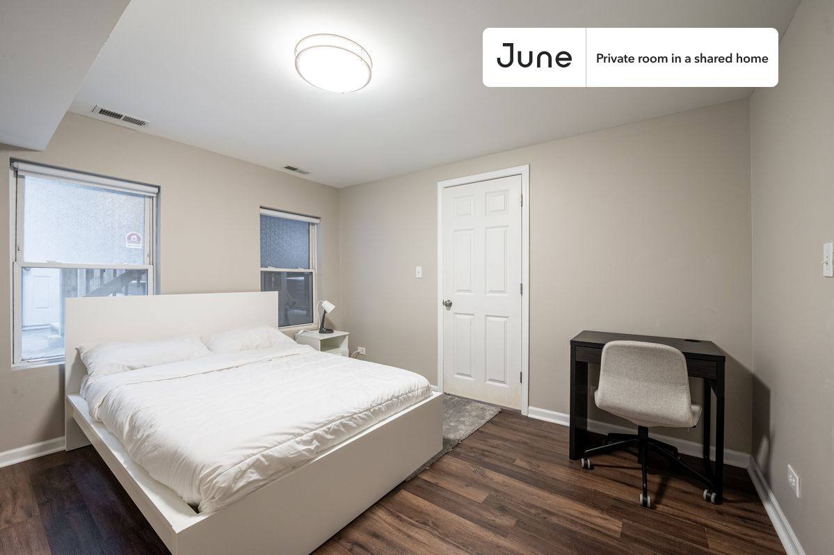Apartment for rent at 1847 W Armitage Ave, Chicago, IL 60622