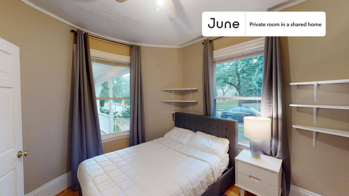 2 Sparhawk St #A, Brighton, MA 02135