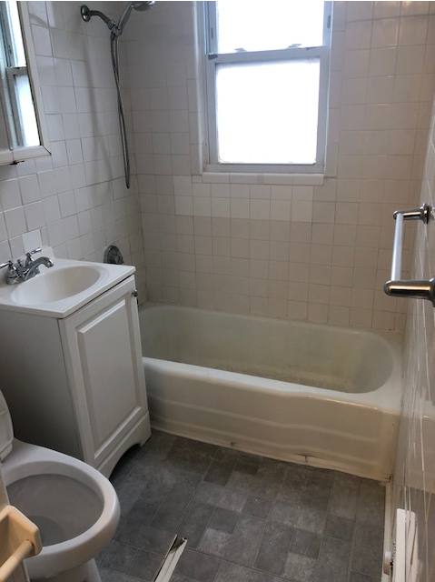 Apartment for rent at 17 Bay St #2L, Cambridge, MA 02139