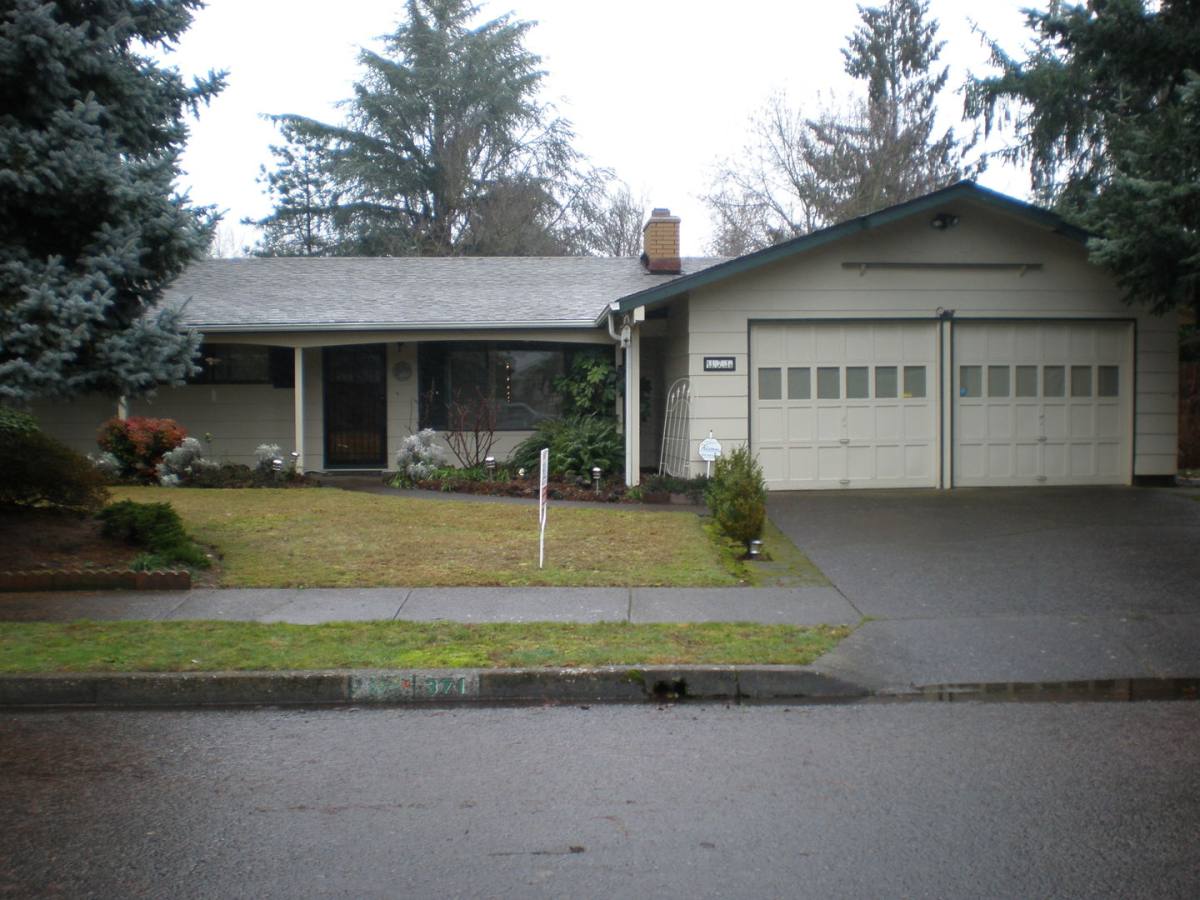 House for rent at 371 Ivanhoe Ave, Eugene, OR 97404