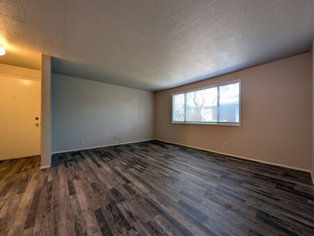 Apartment for rent at 1015 R St, Springfield, OR 97477