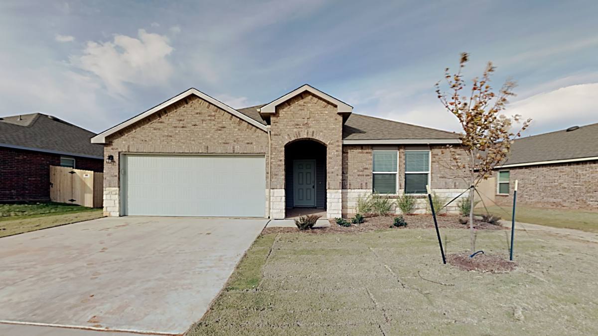 House for rent at 14225 Babbling Brook Dr, Piedmont, OK 73078
