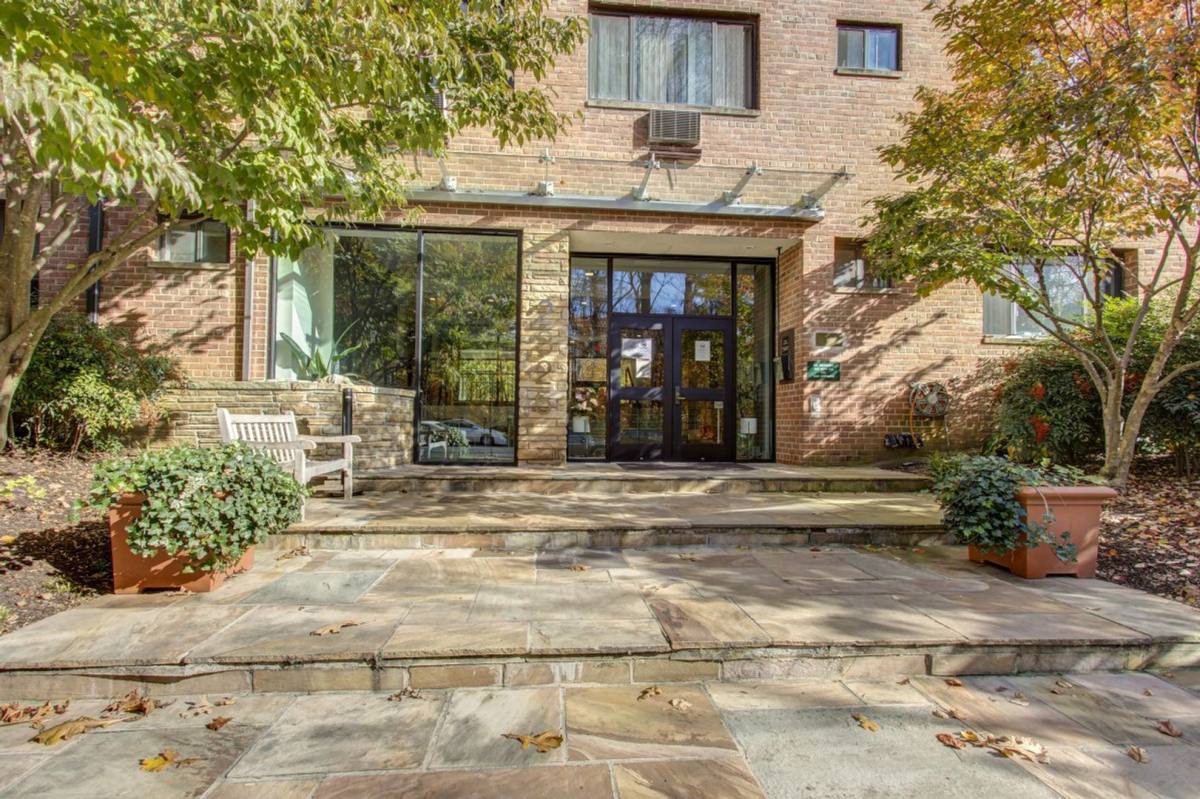 Condo for rent at 2325 42nd St #NW, Washington, DC 20007